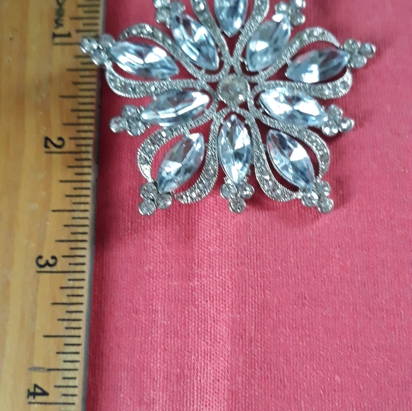 ❤❤ PIN BROOCH - Picture 7 of 7